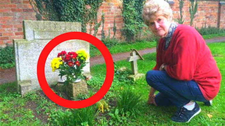 A woman found flowers at her husband’s grave – a note inside a bouquet shocked her