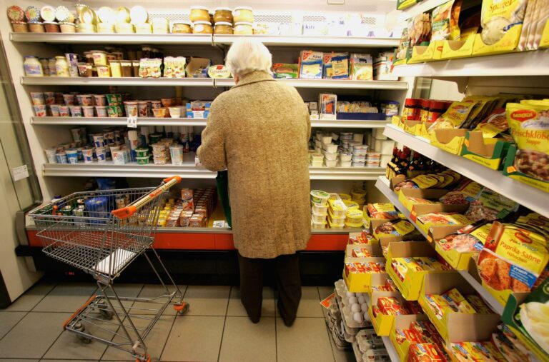 An Elderly Lady Is Turned Away From The Supermarket, But When The Manager Discovers Her True Identity He Is Amazed
